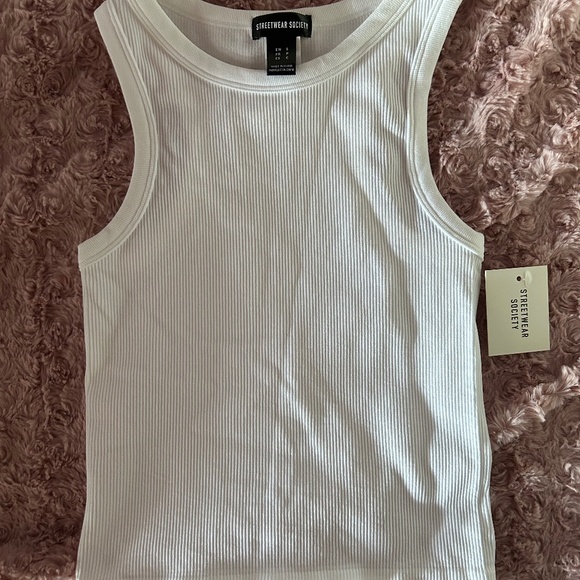 Forever 21cropped tank top - Picture 1 of 2